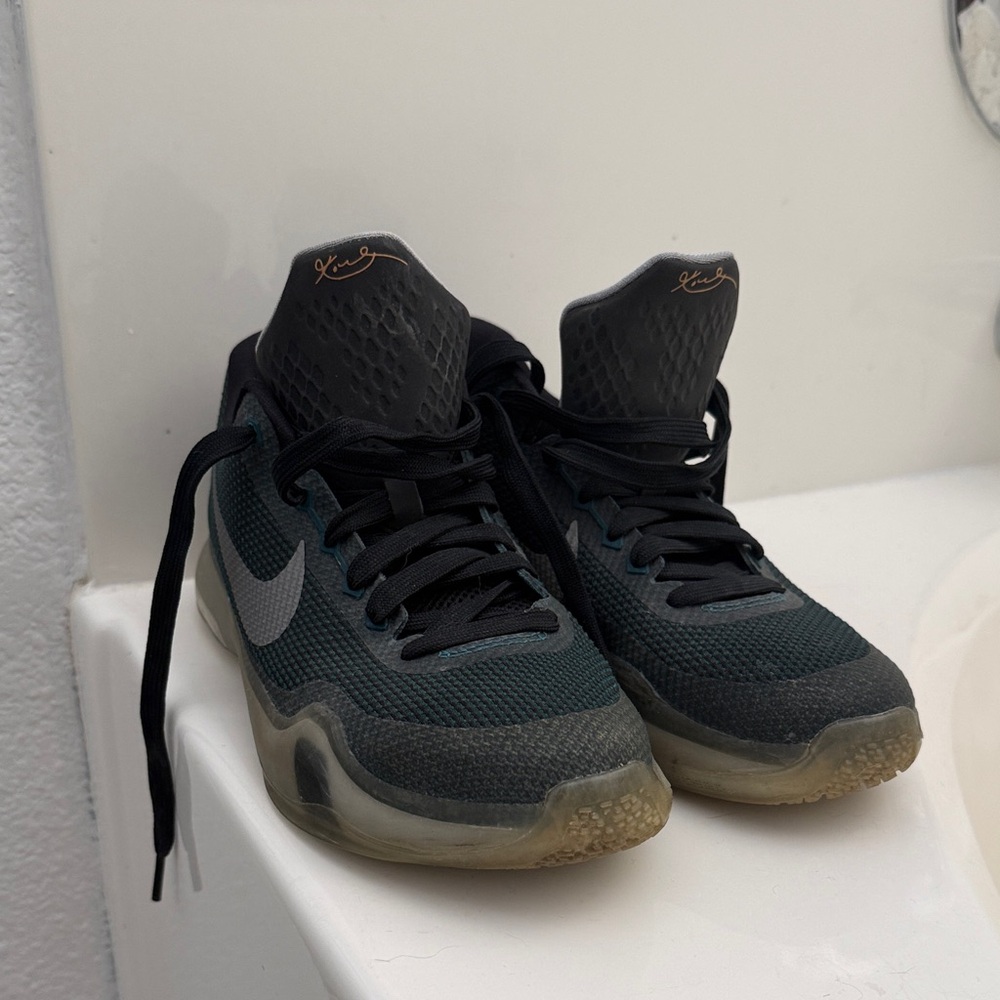 Kids 5Y Kobe 11 Shoes
